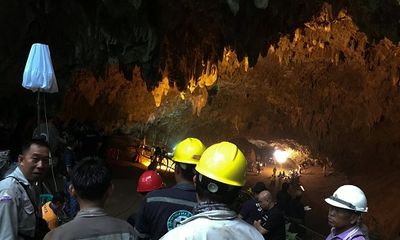 Thám hiểm trong hang động khổng lồ, đội bóng Thái Lan bị mắc kẹt 6 ngày