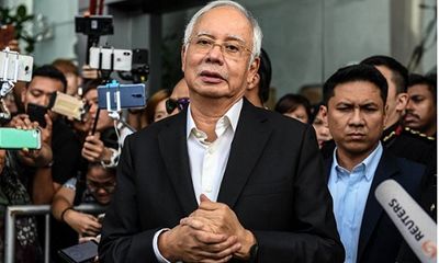 Cựu thủ tướng Malaysia bị bắt tại nhà riêng vì cáo buộc tham nhũng 