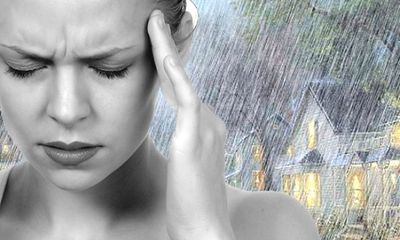 Nguyên nhân nào gây đau đầu khi thay đổi thời tiết?