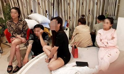Hơn chục dân chơi tổ chức 'tiệc ma túy', mua bán dâm trong khách sạn ở Sài Gòn