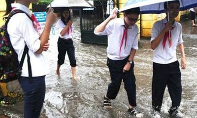 Học sinh Hà Nội có thể nghỉ học, lùi giờ tới trường vì ảnh hưởng của bão số 4