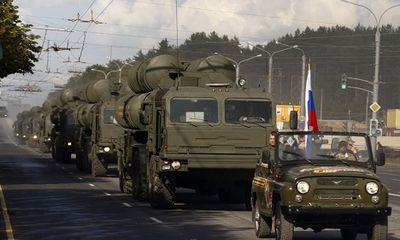 Ấn Độ bất chấp lời đe dọa của Mỹ, kiên quyết mua hệ thống tên lửa S-400 của Nga 