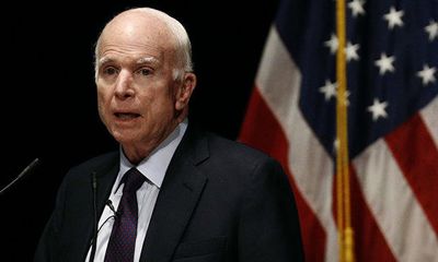 Nhà Trắng treo cờ rủ tưởng niệm Thượng nghị sĩ John McCain