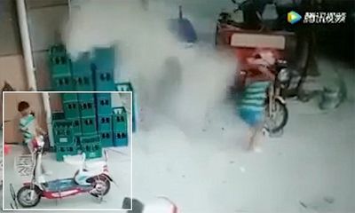 Video: Cậu bé thoát chết khỏi khối bê tông rơi trong gang tấc