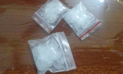 Hà Nội: Kiểm tra hai đối tượng phóng nhanh vượt ẩu bất ngờ phát hiện tàng trữ chất ma túy