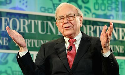 Thích sức mạnh thương hiệu của “táo khuyết”, Warren Buffett dự định đổ tiền mua thêm cổ phiếu