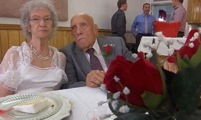 Trúng “tiếng sét ái tình”, chú rể 95 tuổi làm đám cưới với cô dâu kém 14 tuổi