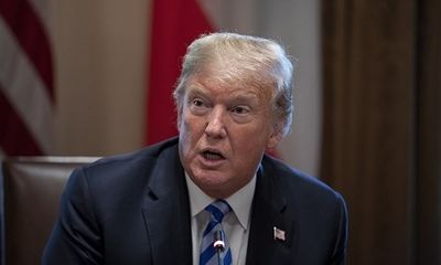 Tổng thống Trump giận dữ, quyết tìm ra quan chức ‘phản bội’ trong Nhà Trắng 