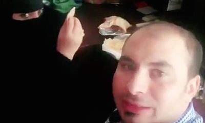 Người đàn ông Ai Cập bị bắt vì ăn sáng cùng phụ nữ ở Arab Saudi