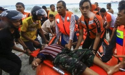 Indonesia: Phà chở 147 hành khách bốc cháy dữ dội, chìm giữa biển
