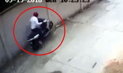 Video: Trộm bẻ khóa, bốc đầu xe máy tẩu thoát trong vài 