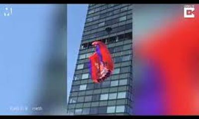 Video: Thanh niên nhảy dù từ nóc tòa nhà 19 tầng, gặp cái kết đầy đau đớn