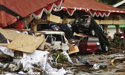 Động đất, sóng thần ở Indonesia: Ít nhất 420 người chết 