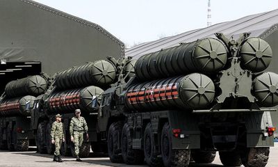 Nga đã ký hợp đồng cung cấp hệ thống tên lửa S-400 cho Ấn Độ