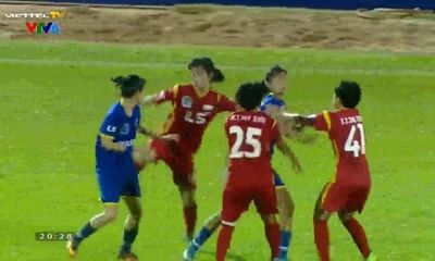 Cầu thủ nữ ẩu đả kinh hoàng trên sân: Trưởng đoàn Than khoáng sản Việt Nam gửi lời xin lỗi
