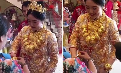 Cô dâu trĩu cổ cả yến vàng trong ngày cưới gây xôn xao ở Trung Quốc