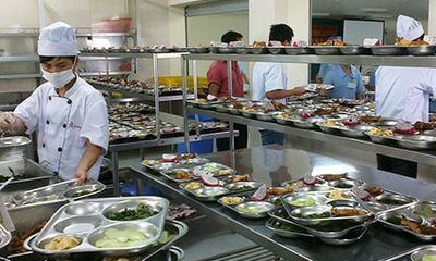 TP.HCM: Tổng kiểm tra an toàn thực phẩm tại các bếp ăn trường học