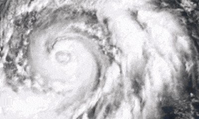 Tin tức mới nhất siêu bão YUTU giật cấp 17 đang di chuyển nhanh vào Biển Đông