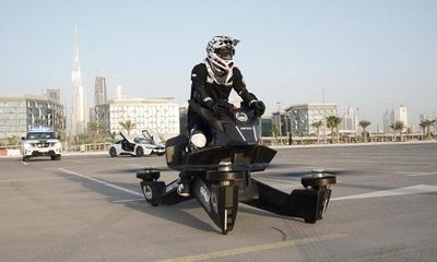 Cảnh sát Dubai được huấn luyện sử dụng xe máy bay trị giá hơn 3 tỷ