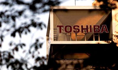 Kinh doanh thua lỗ liên tục, Toshiba thẳng tay sa thải 7.000 nhân viên 