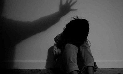 Điều tra vụ bé gái 7 tuổi bị bác rể hiếp dâm trong suốt 4 tháng