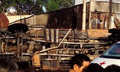 Video: Hiện trường vụ cháy xe bồn chở xăng khiến 6 người chết ở Bình Phước