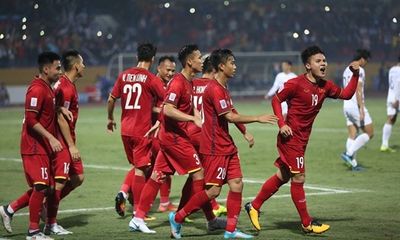 Thắng nhẹ nhàng Campuchia 3-0, Việt Nam đứng đầu bảng A