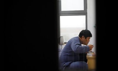 Hàn Quốc: Nhiều người trẻ bỏ tiền ra để được... đi tù