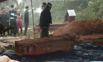 Công an khai quật tử thi điều tra nghi án con trai sát hại bố ở Hà Giang