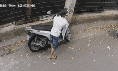 Video: Pha bẻ khóa, trộm xe máy 