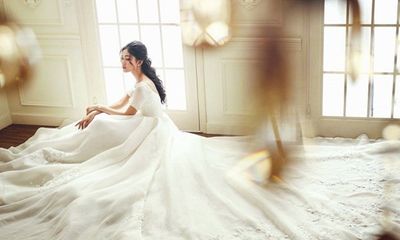 Cận cảnh váy cưới đính 10.000 viên pha lê của Á hậu Thanh Tú