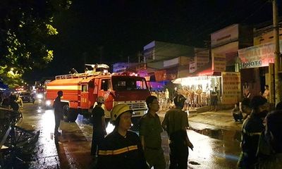 TP.HCM: Cháy khu trọ lúc nửa đêm, 1 nữ công nhân tử vong