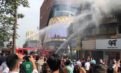 Video: Hiện trường vụ cháy chung cư gần Đại học Y Hà Nội