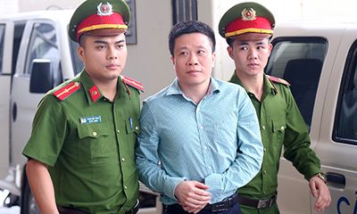 Cựu Chủ tịch Oceanbank Hà Văn Thắm bị khởi tố thêm tội