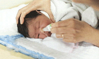 Sai lầm phổ biến 90% mẹ Việt mắc phải khi chăm sóc trẻ bị viêm họng
