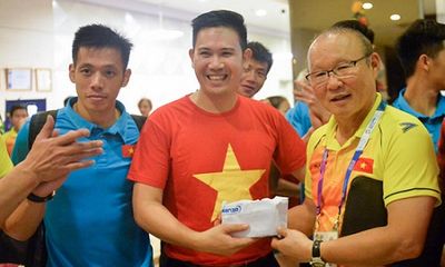 ĐT Việt Nam nhận 300 triệu tiền thưởng trước màn tái đấu với Philippines