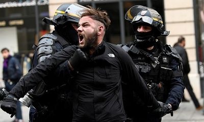 Biểu tình bạo loạn tiếp tục bùng nổ tại Pháp: Gần 1.400 người bị bắt giữ