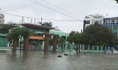 Ngày mai (10/12), gần 2.000 học sinh Đà Nẵng nghỉ học vì mưa ngập
