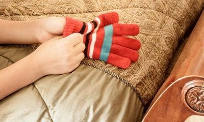 Cách điều trị chân tay nứt nẻ mùa đông lạnh mà không cần dùng thuốc