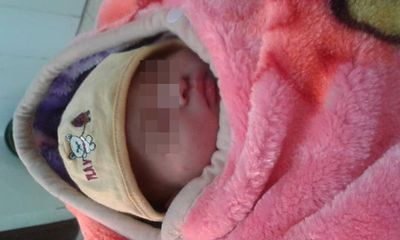 Tin tức thời sự 24h mới nhất ngày 21/12/2018: Bé sơ sinh còn nguyên dây rốn bị bỏ rơi lúc rạng sáng ở Hà Nội