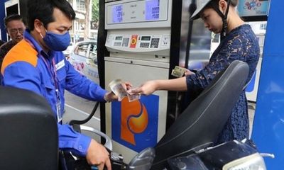 Giá xăng dầu đồng loạt giảm lần thứ 5 liên tiếp