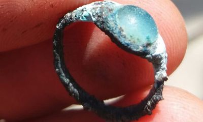 Phát hiện nhẫn gắn đá quý 2.000 năm tuổi tại thành phố cổ Jerusalem