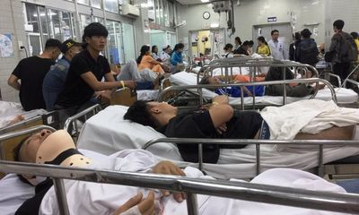 Vụ tai nạn kinh hoàng ở Long An, 4 người chết: Chồng ngất xỉu vì chứng kiến thi thể vợ không nguyên vẹn