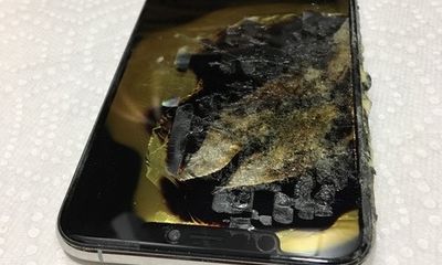 iPhone XS Max bất ngờ phát nổ, bốc khói trong túi quần người dùng 