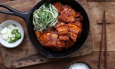 Món ngon mỗi ngày: Học người Hàn làm thịt áp chảo đổi vị cho ngày lạnh