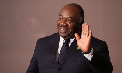 Tổng thống ra nước ngoài chữa bệnh, quân đội Gabon chớp thời cơ đảo chính