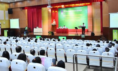 Ông Nguyễn Tiến Vinh được bầu làm Chủ tịch HĐQT, ông Lê Cự Tân làm Tổng giám đốc PVFCCo