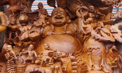 Pho tượng Phật Di Lặc từ gỗ xá xị khổng lồ tại Thanh Hóa được chào giá 1,2 tỷ đồng