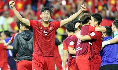 Asian Cup 2019: Đoàn Văn Hậu bất ngờ lọt top 10 nhân tố nổi bật vòng 1/8