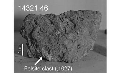 Hòn đá lâu đời nhất Trái Đất được tìm thấy trên Mặt Trăng